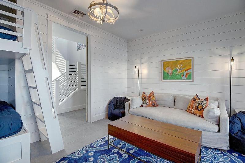 The Hideaway 249 Hi — photo 124