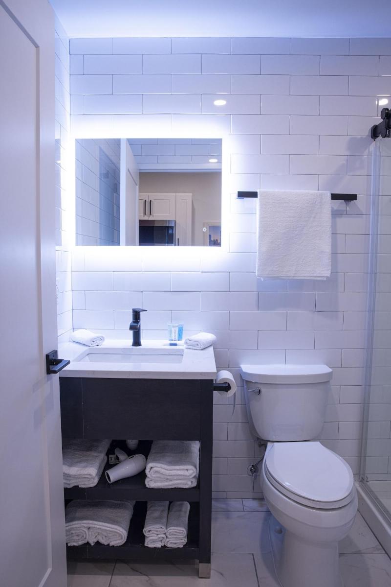 Peachtree Suites image