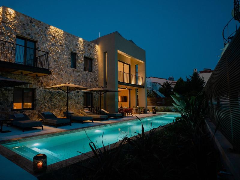 Capital Luxury Suites image