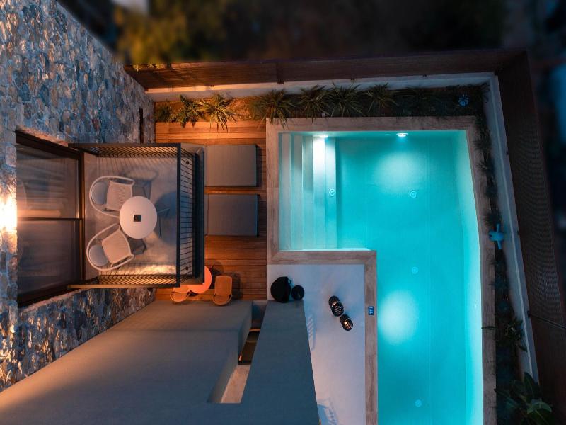 Capital Luxury Suites image