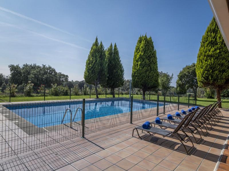 El Toril Glamping Experience image