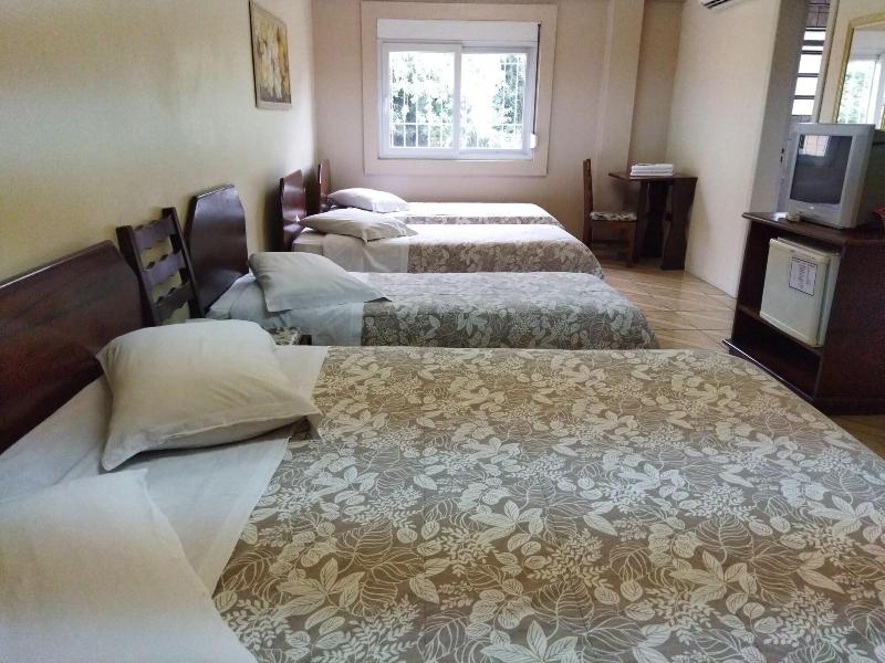 Hotel Pequenino image
