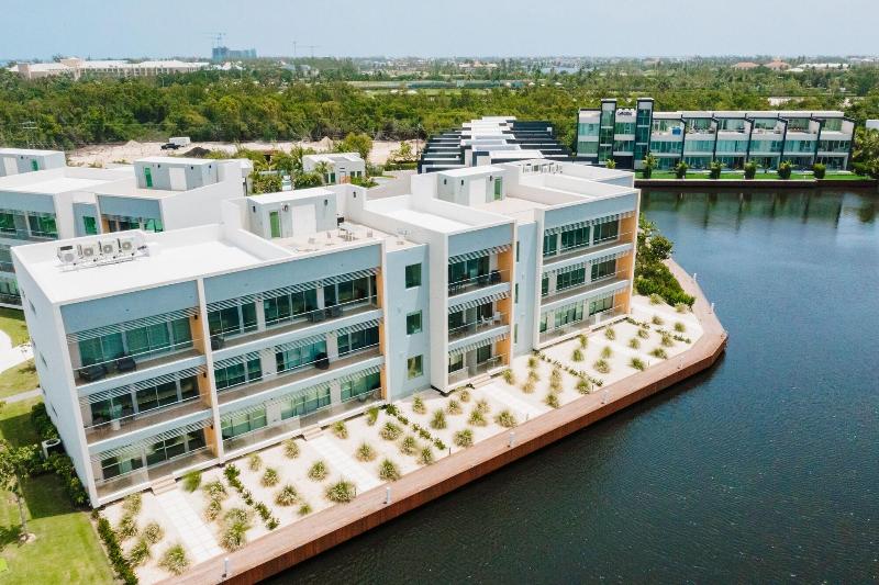 One Canal Point image