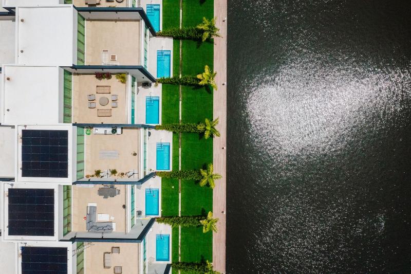 One Canal Point image