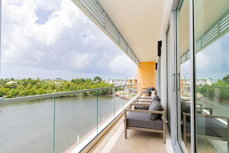 One Canal Point image