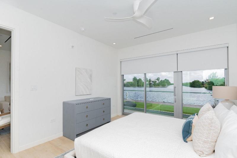 One Canal Point image