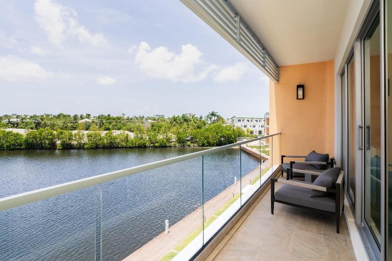 One Canal Point image