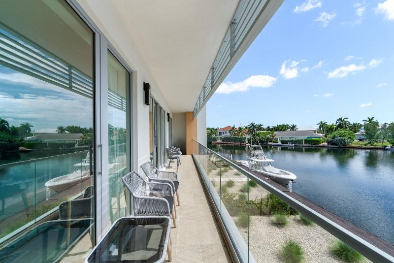 One Canal Point image