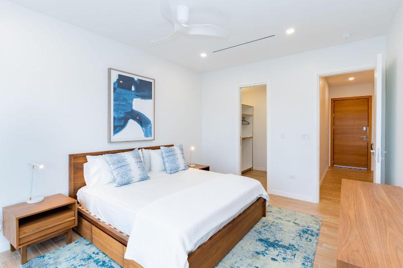 One Canal Point image