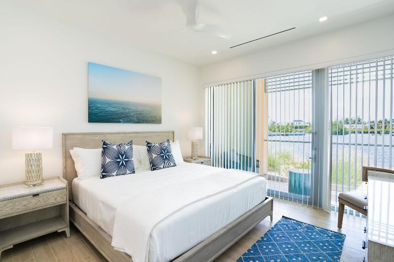 One Canal Point image