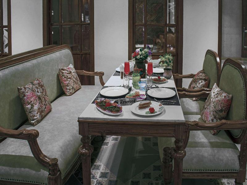 Quality Inn Bhagsu Heritage — restaurant