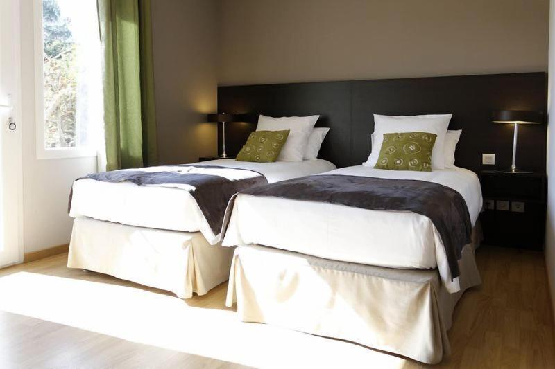Les Villas Du Cha Teau De Lastours image