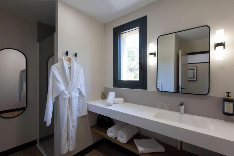 Les Villas Du Cha Teau De Lastours image