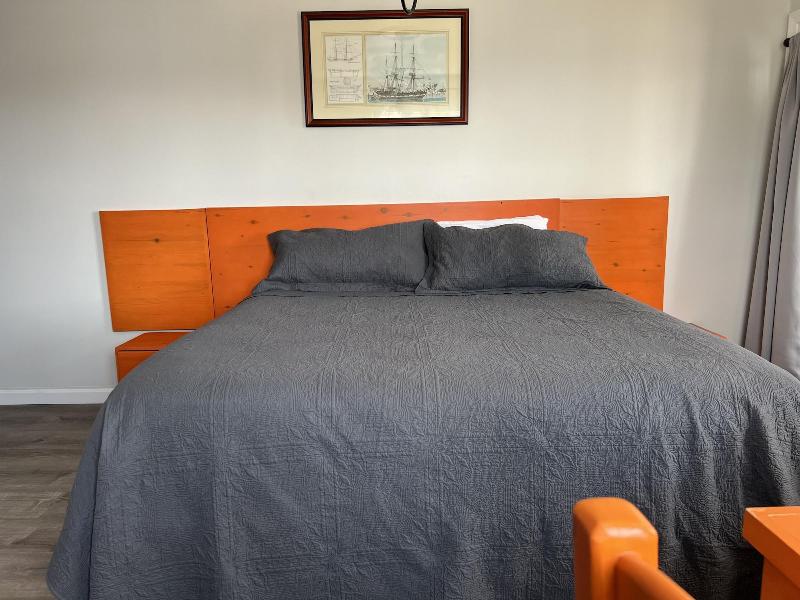 Ships Inn Hotel image