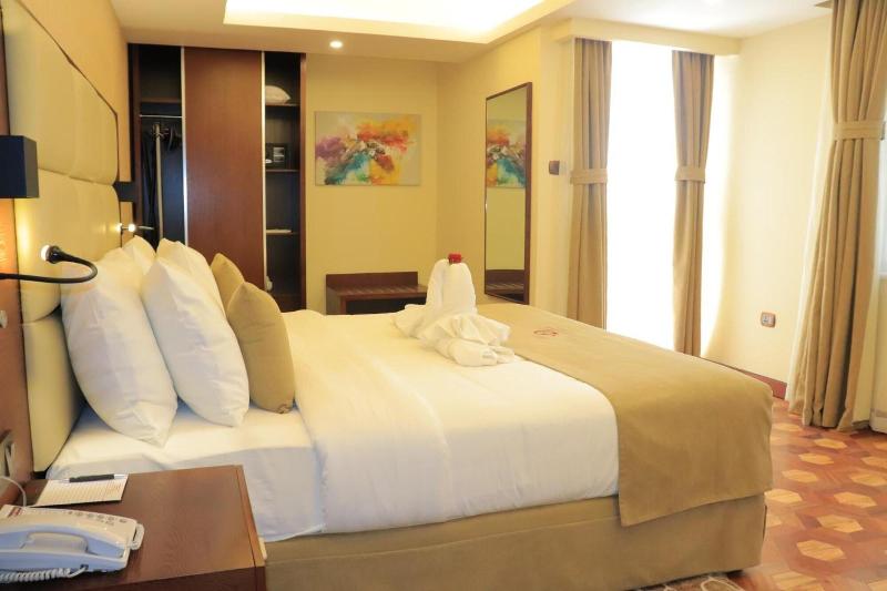 Desalegn Hotels Lodge And Apartment image