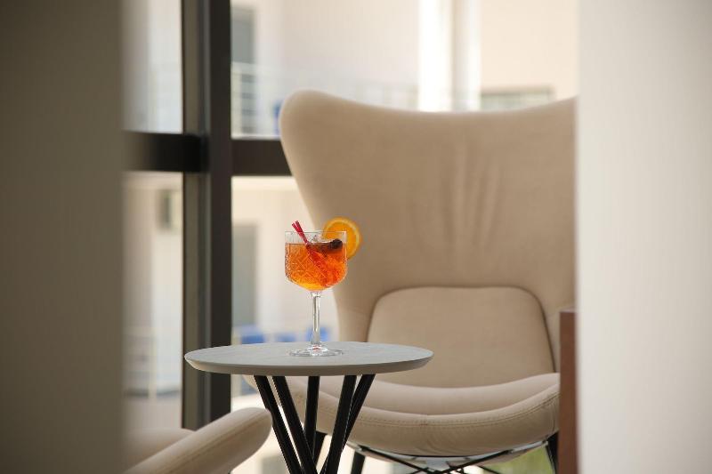 Harbour Hotel image