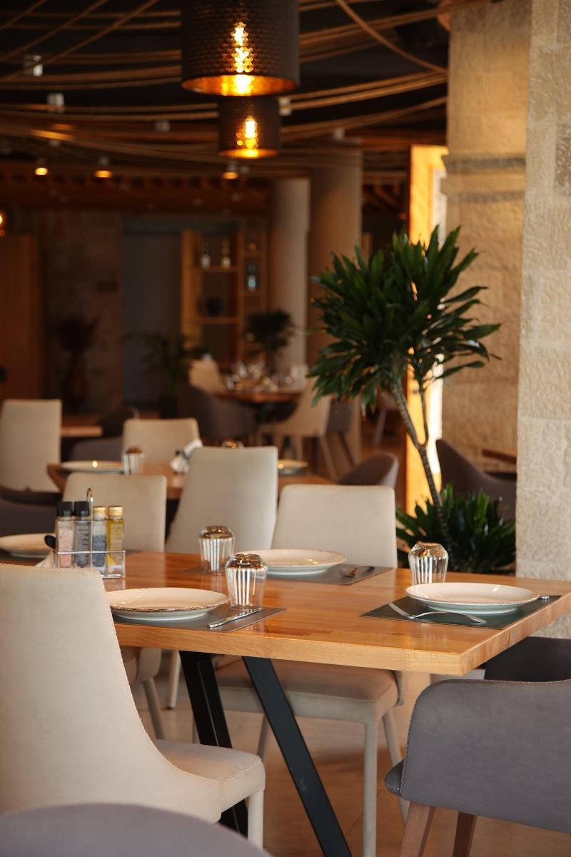 Harbour Hotel image