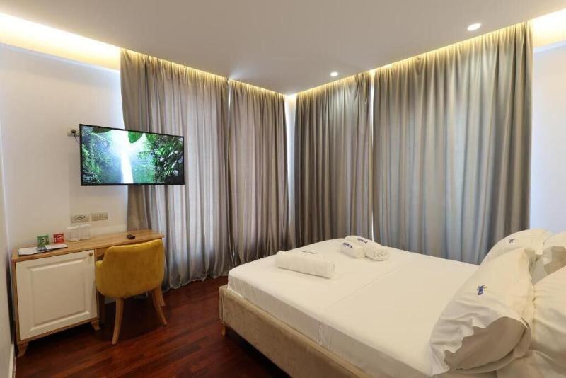 Harbour Hotel image