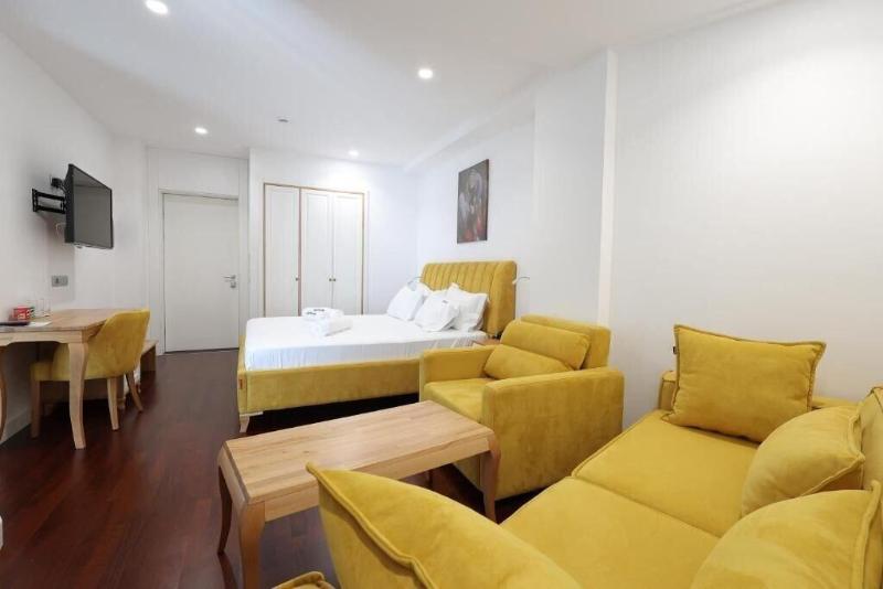 Harbour Hotel image