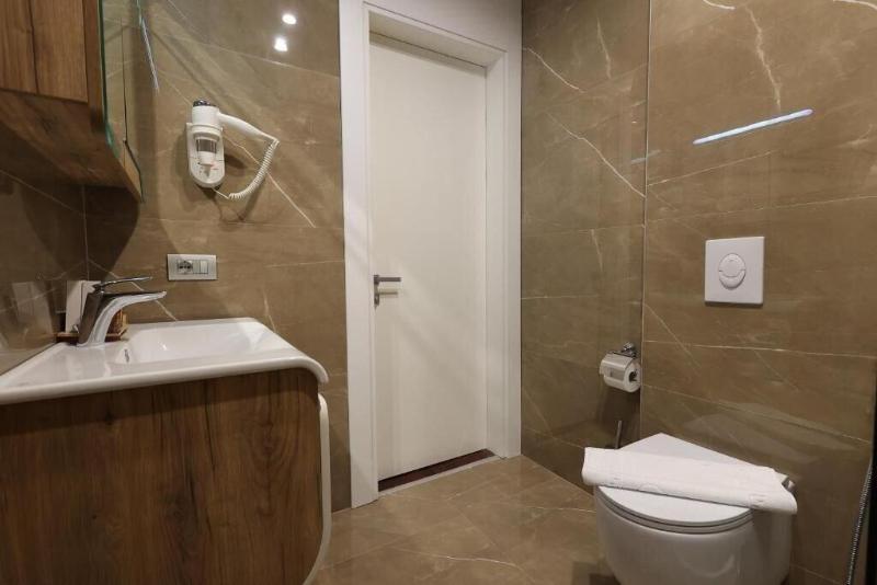 Harbour Hotel image