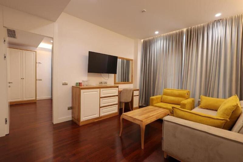 Harbour Hotel image