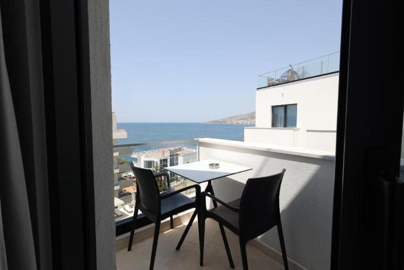 Harbour Hotel image