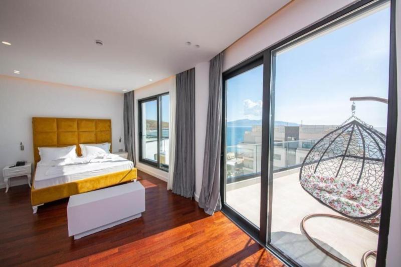 Harbour Hotel image