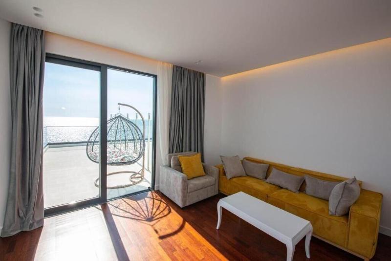 Harbour Hotel image