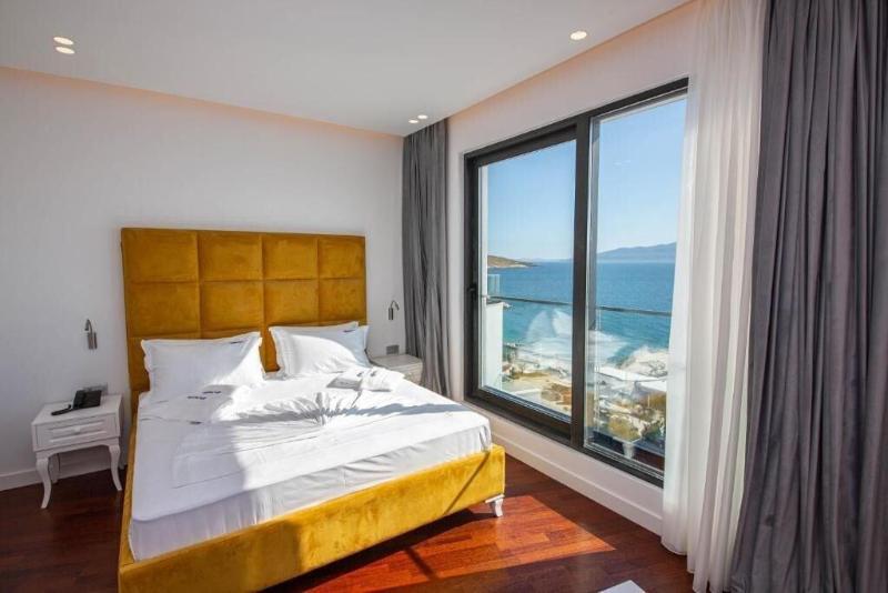Harbour Hotel image