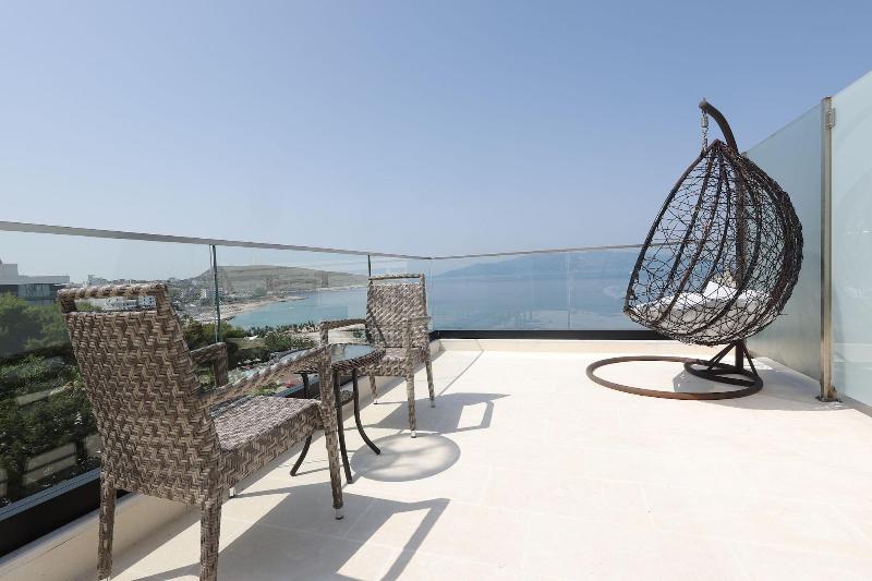 Harbour Hotel image
