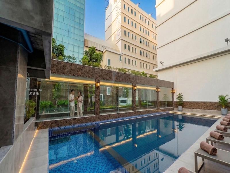 Elegant Airport Hotel image
