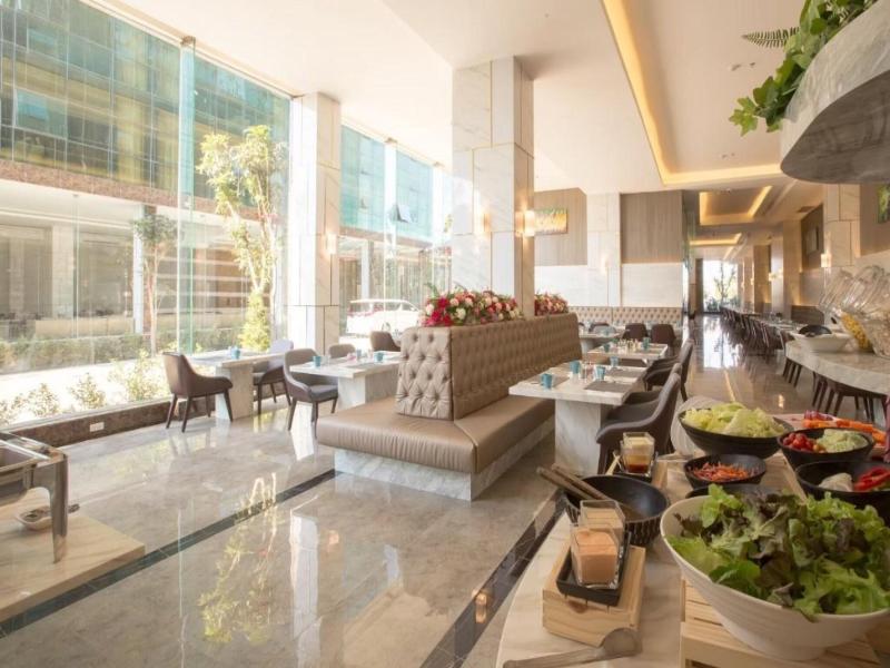 Elegant Airport Hotel image