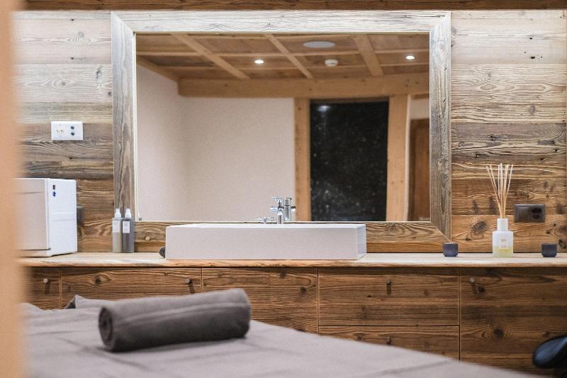 Aa Da Ha Tel Spa Adults Only image