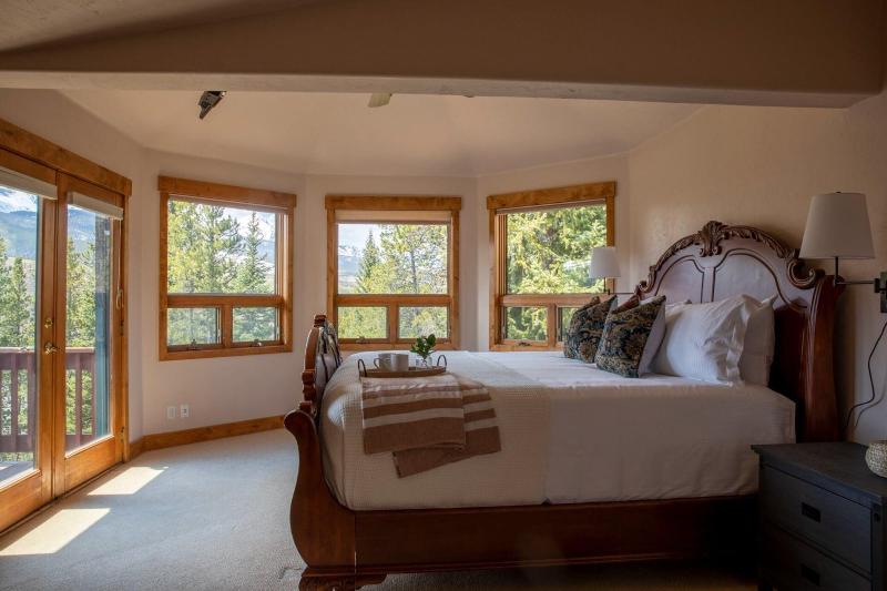 Zendo By Avantstay Serene Mountain Abode W Hot Tu image