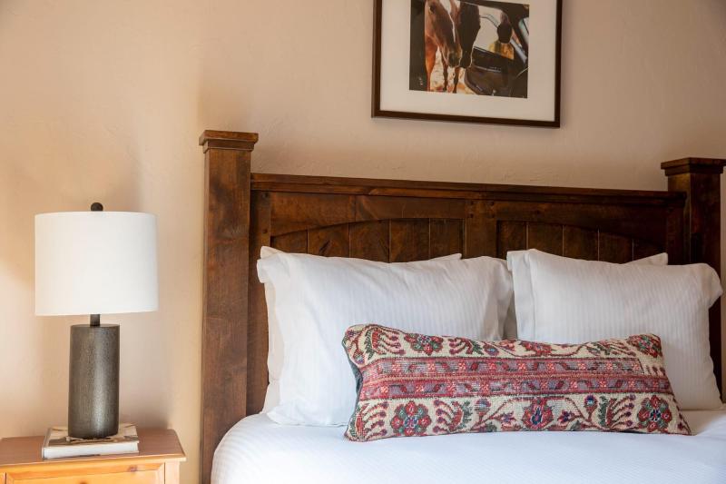 Zendo By Avantstay Serene Mountain Abode W Hot Tu image