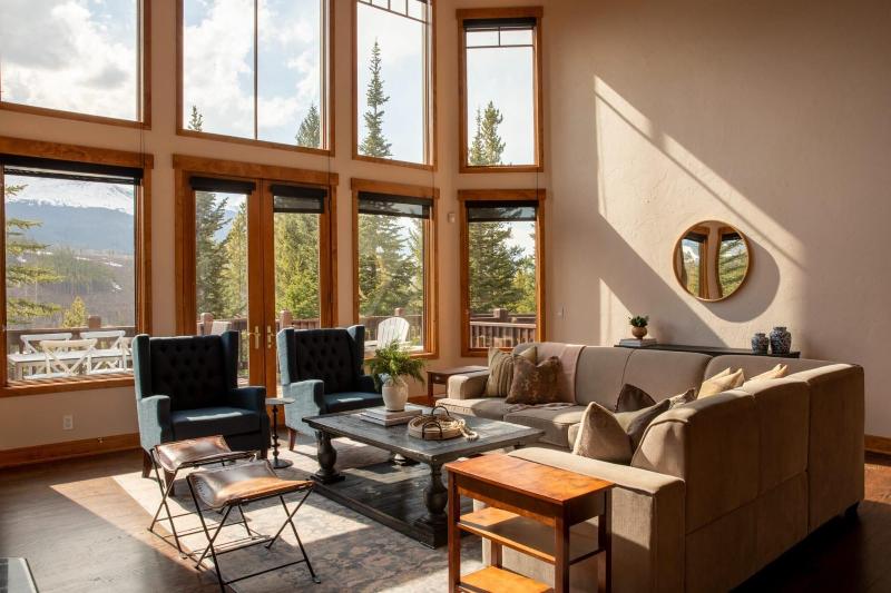 Zendo By Avantstay Serene Mountain Abode W Hot Tu image