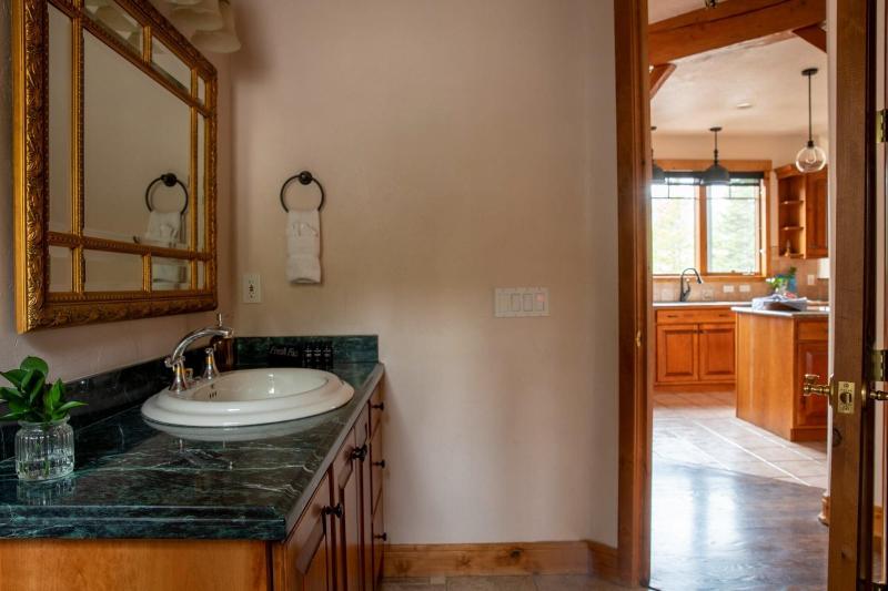 Zendo By Avantstay Serene Mountain Abode W Hot Tu image
