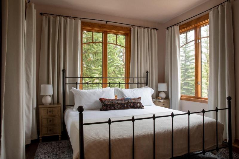 Zendo By Avantstay Serene Mountain Abode W Hot Tu image