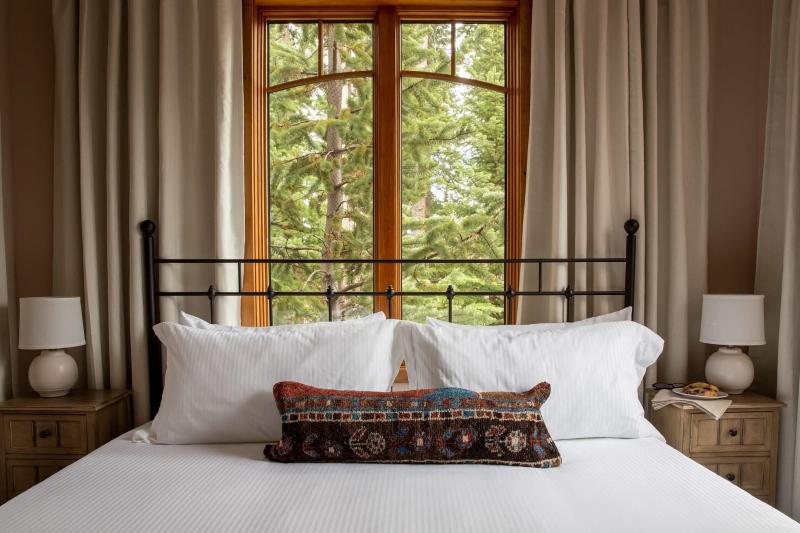 Zendo By Avantstay Serene Mountain Abode W Hot Tu image