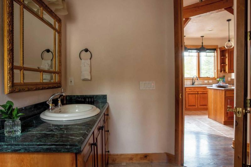 Zendo By Avantstay Serene Mountain Abode W Hot Tu image