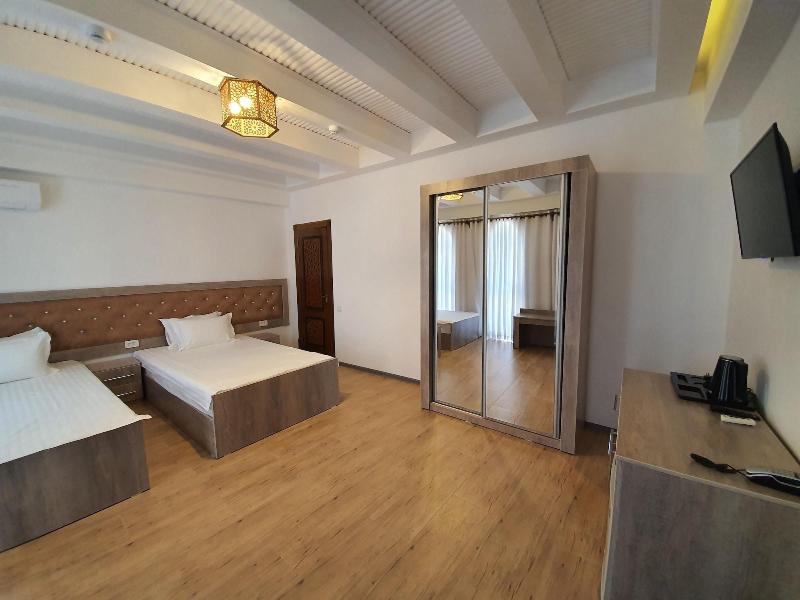 Suzangaron Boutique Hotel image