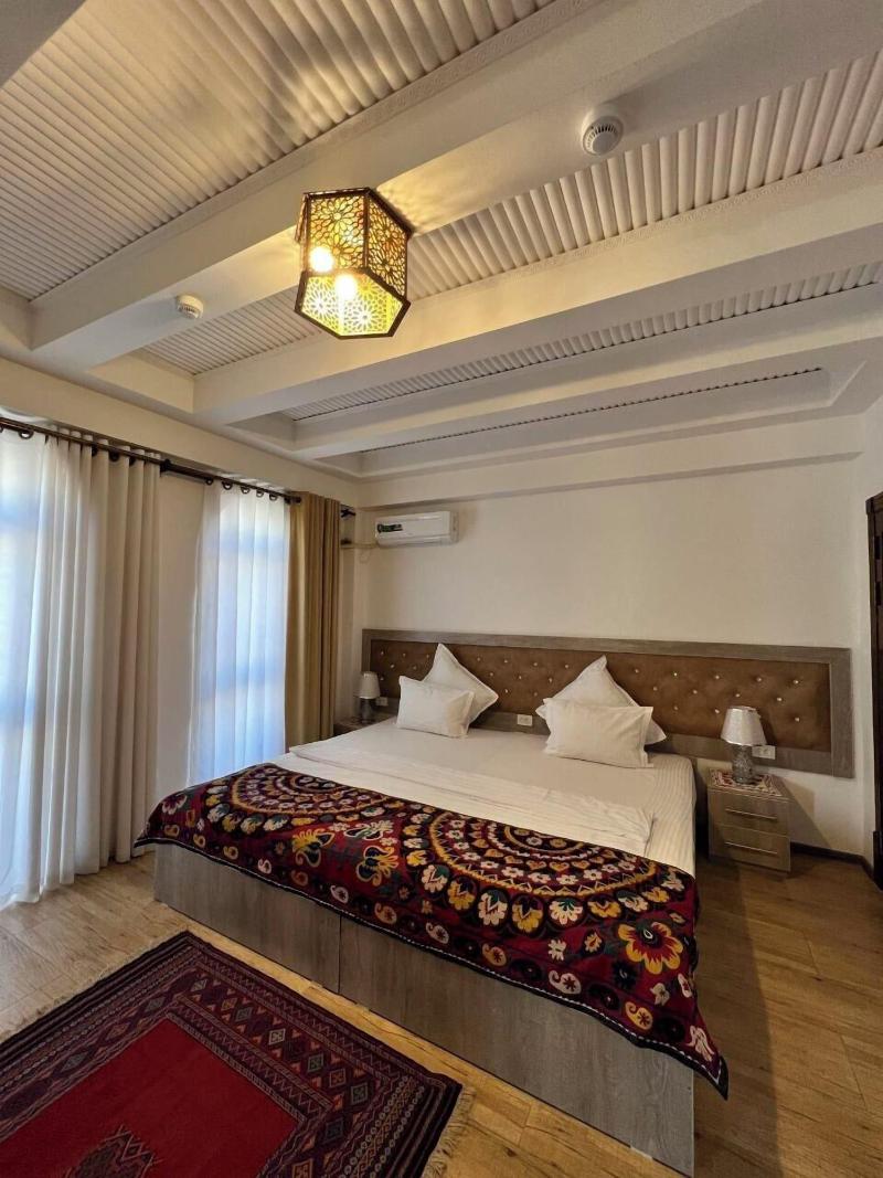 Suzangaron Boutique Hotel image