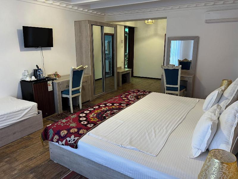 Suzangaron Boutique Hotel image