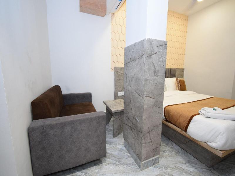Hotel A1 Vastrapur image