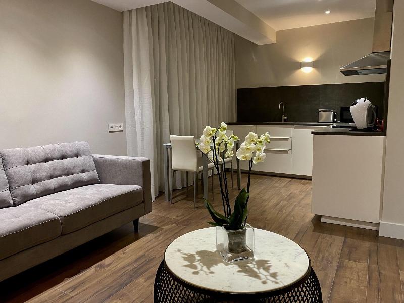 Harpazul Apartments image