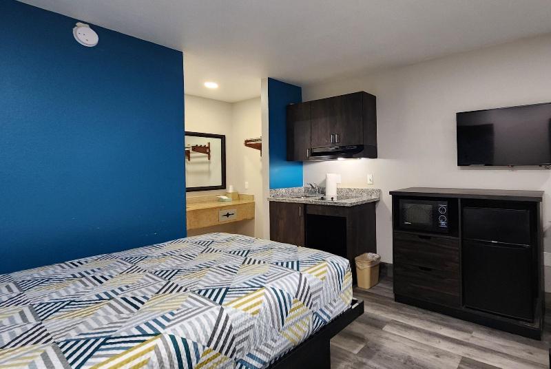 Scottish Inn Suites image