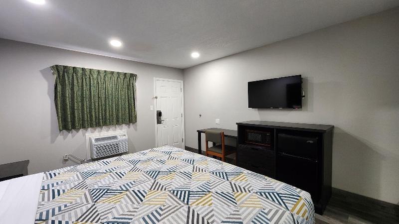 Scottish Inn Suites image