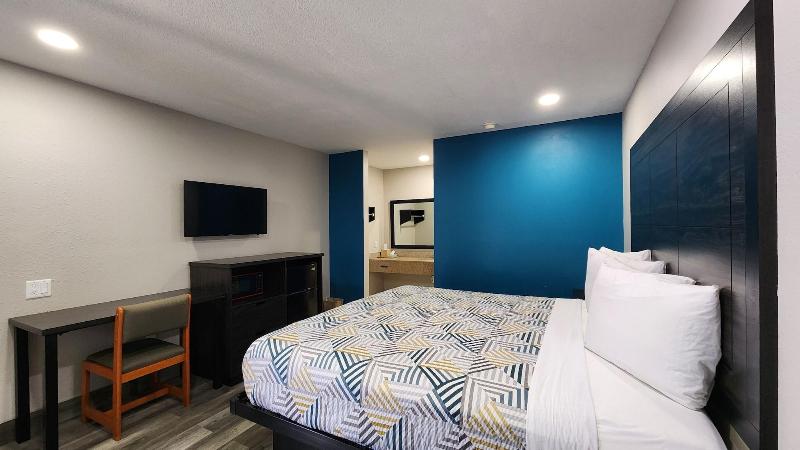 Scottish Inn Suites image