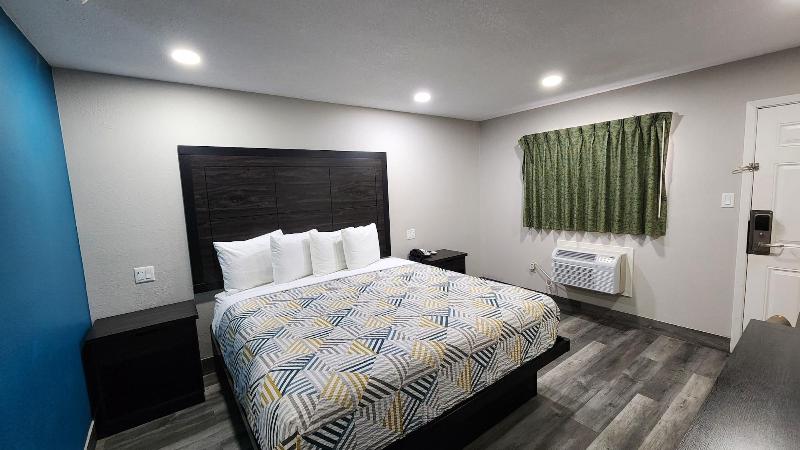 Scottish Inn Suites image