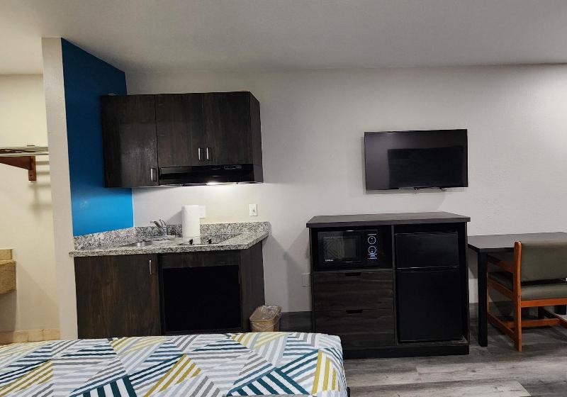 Scottish Inn Suites image